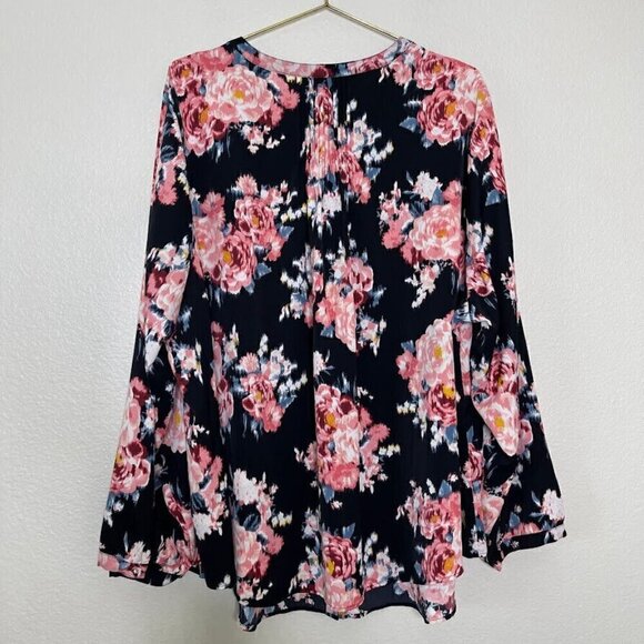 Torrid Black Studio Crepe De Chine Button Front Long Sleeve Blouse Top Size 4x - Picture 12 of 13